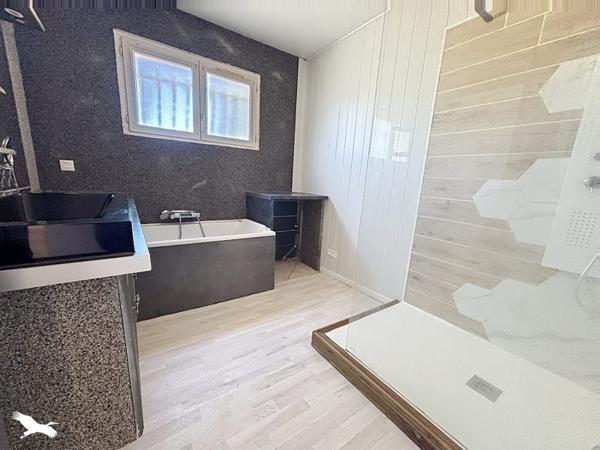 Maison 267 000 € Villeneuve-du-Paréage 5 p 141 m² DPE D