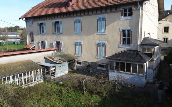 Immeuble à vendre    5 pièces •  Aumontzey