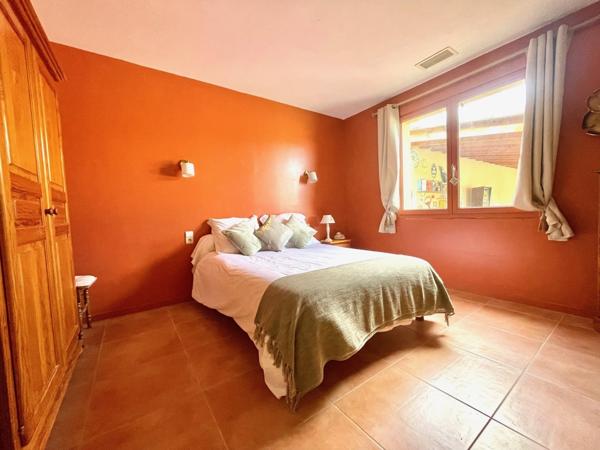 Propriété 4 pièces 160 m2 avec Piscine