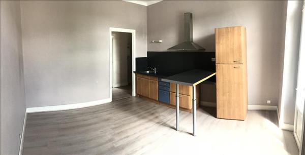 Immeuble à vendre |  Le Lardin-Saint-Lazare |  357 m²