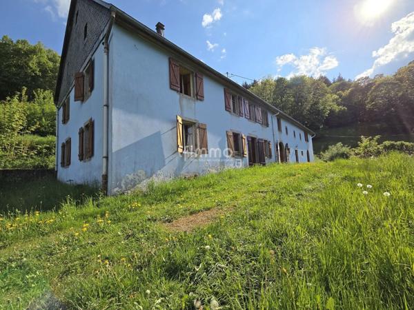 Ferme partiellement rénovée – 338m² -145,66ares – Cadre rare