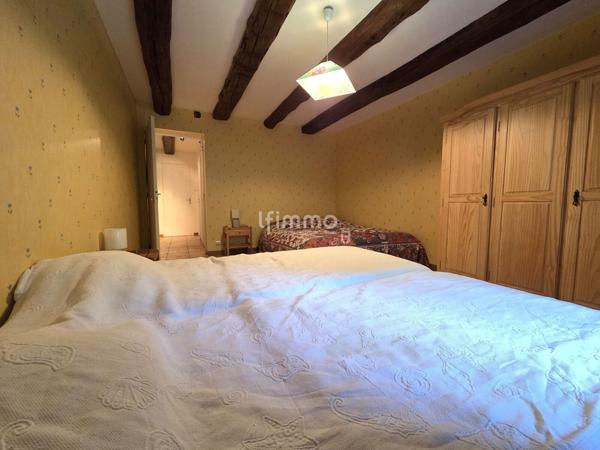 Ferme partiellement rénovée – 338m² -145,66ares – Cadre rare