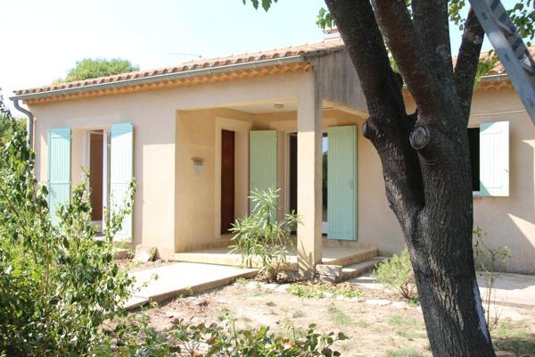 MAISON T4 PLAIN-PIED avec TERRAIN d'environ 1000 m² et GARAGE