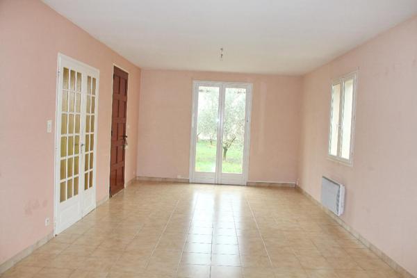 MAISON T4 PLAIN-PIED avec TERRAIN d'environ 1000 m² et GARAGE