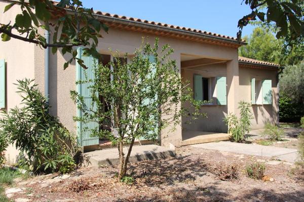 MAISON T4 PLAIN-PIED avec TERRAIN d'environ 1000 m² et GARAGE