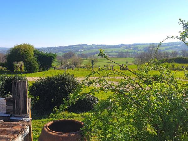 CORPS DE FERME RENOVE Morlhon le haut