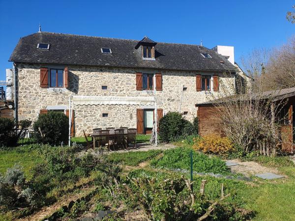 CORPS DE FERME RENOVE Morlhon le haut