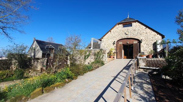 CORPS DE FERME RENOVE Morlhon le haut