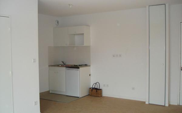 Appartement à vendre    2 pièces • 38,23 m2 Saint-Genis-Laval