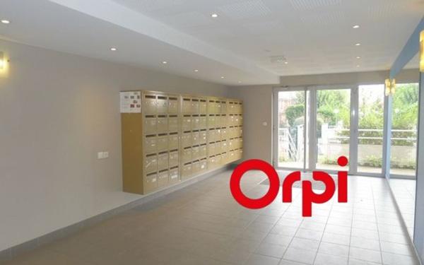 Appartement à vendre    2 pièces • 38,23 m2 Saint-Genis-Laval