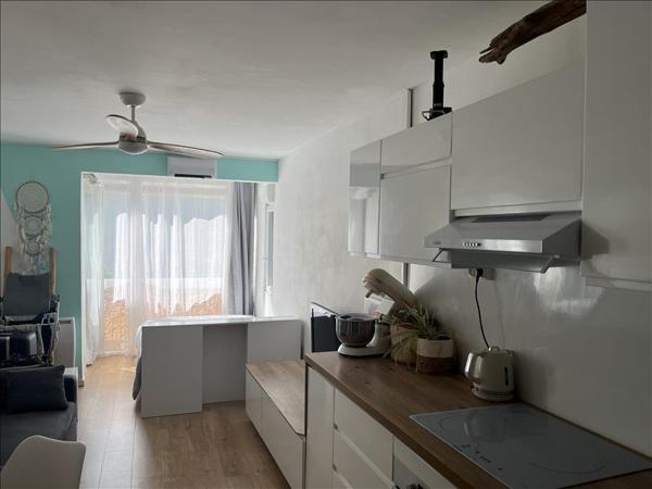 Appartement à louer 570 € CC LA GRANDE MOTTE 1 pièce 22 m² DPE E