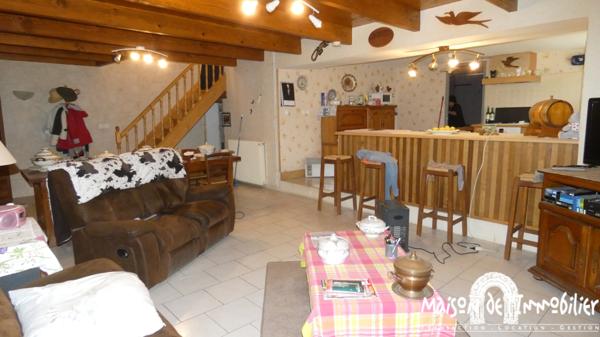 Vente Spacieuse Maison Charentaise - 210m² - 6 pièces - LOUZAC SAINT ANDRÉ