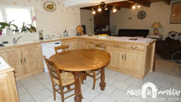 Vente Spacieuse Maison Charentaise - 210m² - 6 pièces - LOUZAC SAINT ANDRÉ