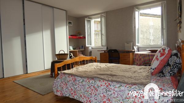Vente Spacieuse Maison Charentaise - 210m² - 6 pièces - LOUZAC SAINT ANDRÉ