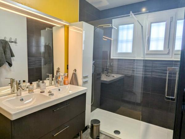 MAISON 3 CHAMBRES ET 1 BUREAU - 53000 LAVAL Réf. 53093 | 230 000 €