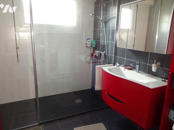 ST NAZAIRE - SAUTRON, Maison 1973 de 125 m² avec 4 chambres et sous-sol de plus de 50m² 