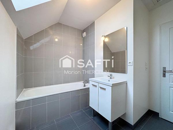 Maison 4 pièces avec garage attenant située dans un cadre privilégié