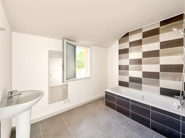 SAINT MARC SUR MER - PROCHE PLAGE A PIED - MAISON LOFT 3 CHAMBRES - GARAGE - PARKING