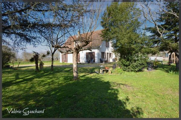 Montpon Ménestérol - Maison 4 chambres + bureau et terrain 5427m²