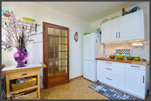 Montpon Ménestérol - Maison 4 chambres + bureau et terrain 5427m²