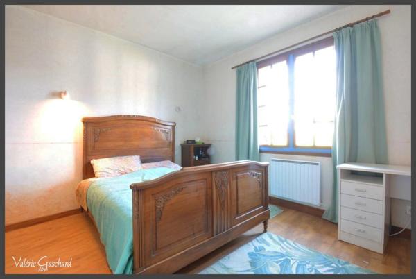Montpon Ménestérol - Maison 4 chambres + bureau et terrain 5427m²
