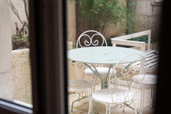 Appartement 2 chambres avec patio et cave dans le triangle d'or de La Rochelle