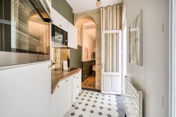 Appartement 2 chambres avec patio et cave dans le triangle d'or de La Rochelle