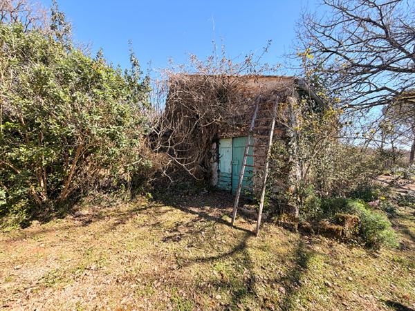 Maison en pierres, avec piscine sur 4 hectares
