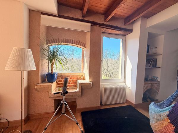 Maison en pierres, avec piscine sur 4 hectares
