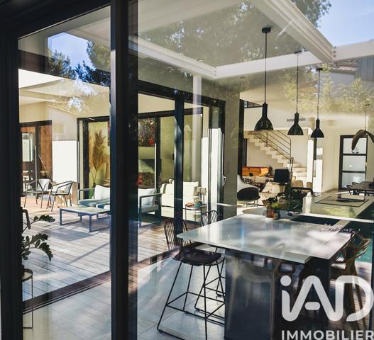 Maison à vendre 6 pièces 220 m² Castelnau-le-Lez