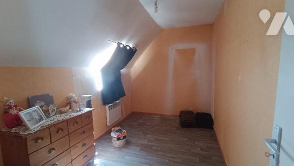 Sur la commune de Lorrez-le-Bocage, pavillon familiale de 136 m² sur 1681 m² de terrain, 4 chambres.