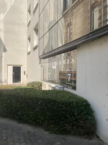 TROYES BUREAUX