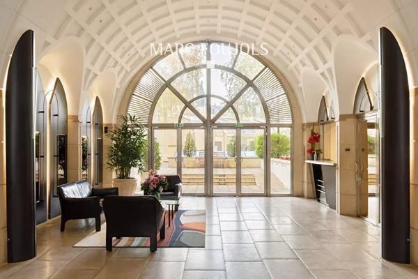 Paris XVI – Passy Plaza – Pied-à-terre clé en main