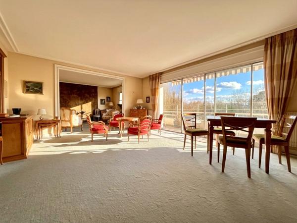 Monselet grand T4 avec terrasse, cave et parking couvert