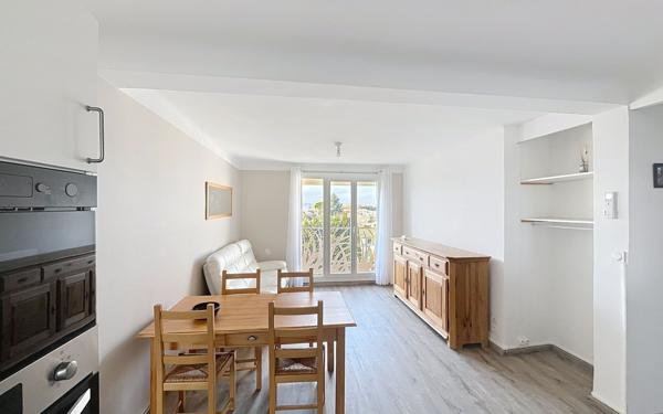 Appartement à vendre    3 pièces •  Orange