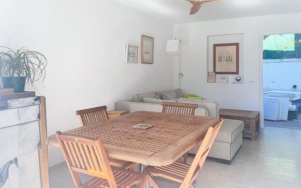 Maison à vendre    5 pièces •  Cagnes-sur-Mer