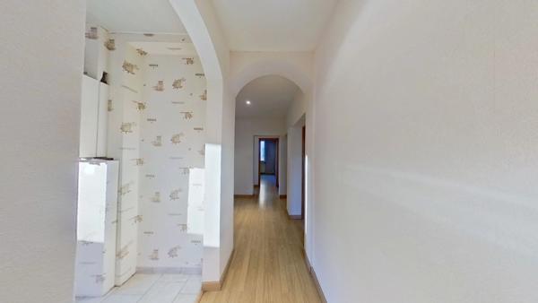 🏡 Appartement 4 pièces de 86 m² à Nilvange: beaux volumes et véritable potentiel à révéler