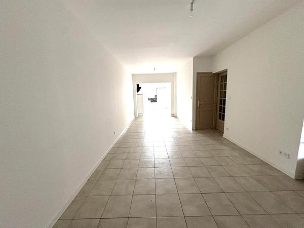 Maison 3 chambres avec cour