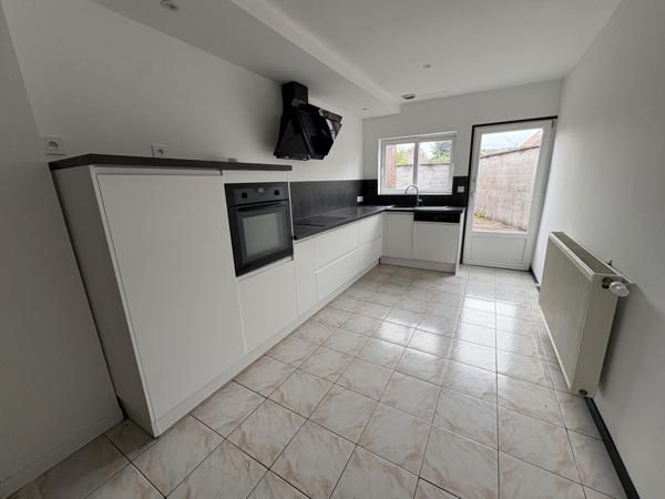 Maison 3 chambres avec cour