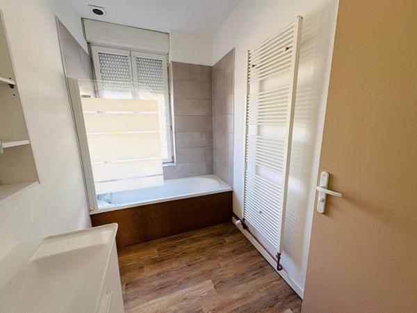 Maison 3 chambres avec cour