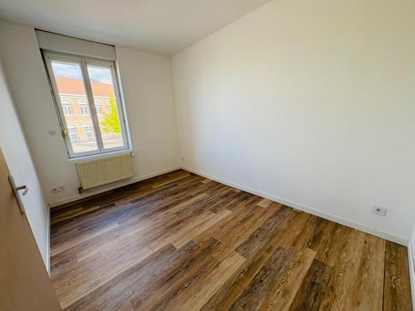 Maison 3 chambres avec cour