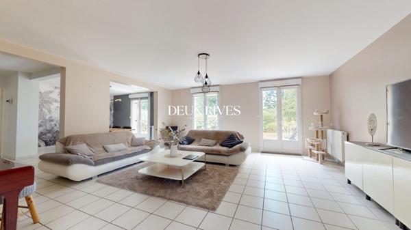 Thouaré-sur-Loire – Maison familiale de 205 m² – Vie de plain-pied – Double garage - Construction 2004 - DPE C
