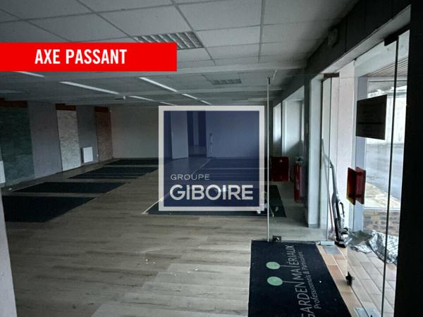 Local d'activites 442 m² à louer MONTGERMONT (réf : 35.2150)