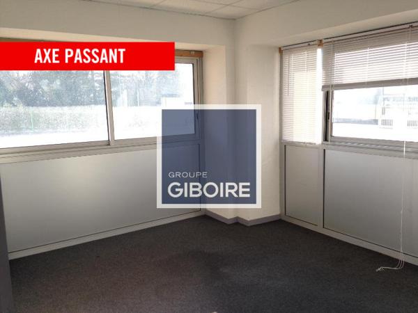 Local d'activites 442 m² à louer MONTGERMONT (réf : 35.2150)