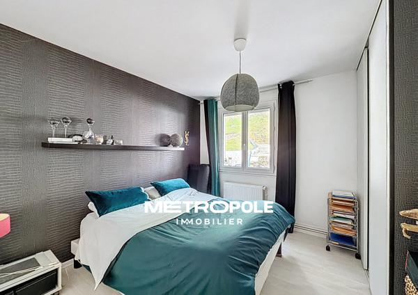 Villa 4 pièce(s) 3 chambre(s) 90 m²