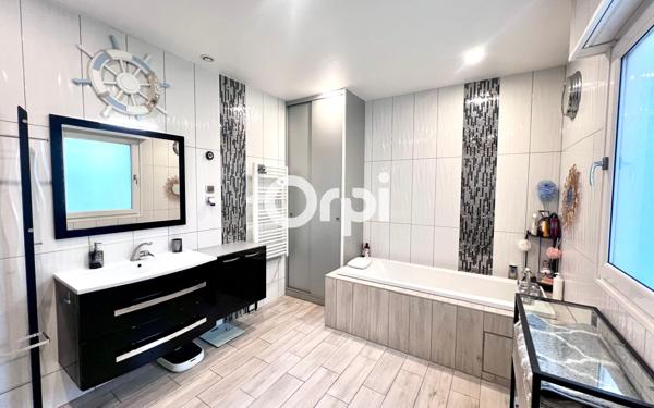 Maison à vendre    6 pièces •  Saint-Amand-les-Eaux