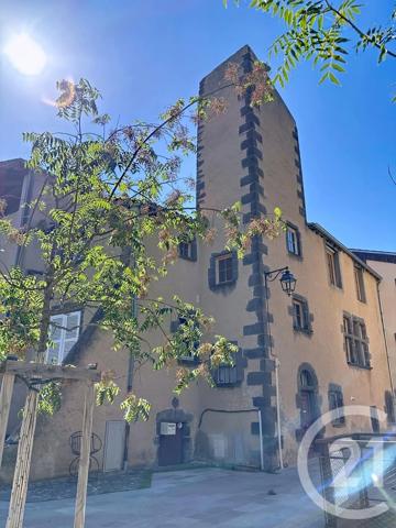Maison à vendre  5 pièces - 178 m 2   RIOM  - 63