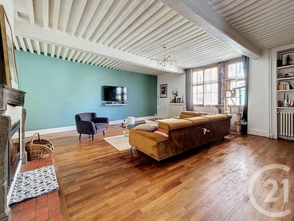 Maison à vendre  5 pièces - 178 m 2   RIOM  - 63
