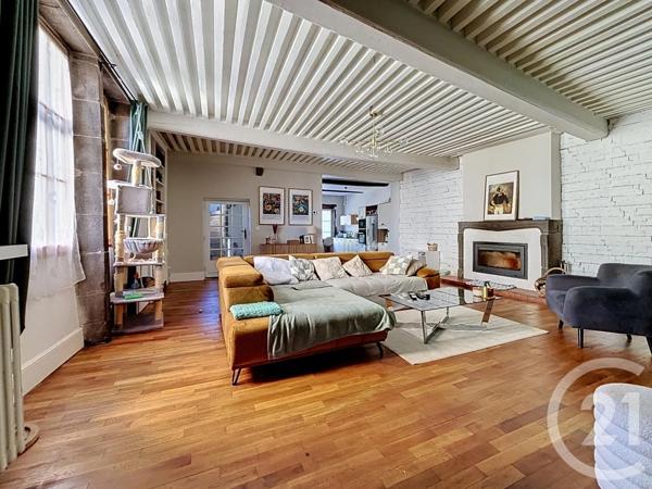 Maison à vendre  5 pièces - 178 m 2   RIOM  - 63