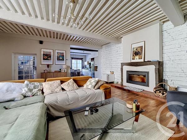 Maison à vendre  5 pièces - 178 m 2   RIOM  - 63